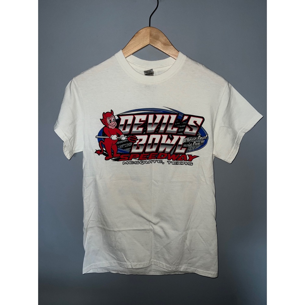 Gildan Devils Bowl Speedway Mesquite Texas Racing Graphic T-Shirt White Small
